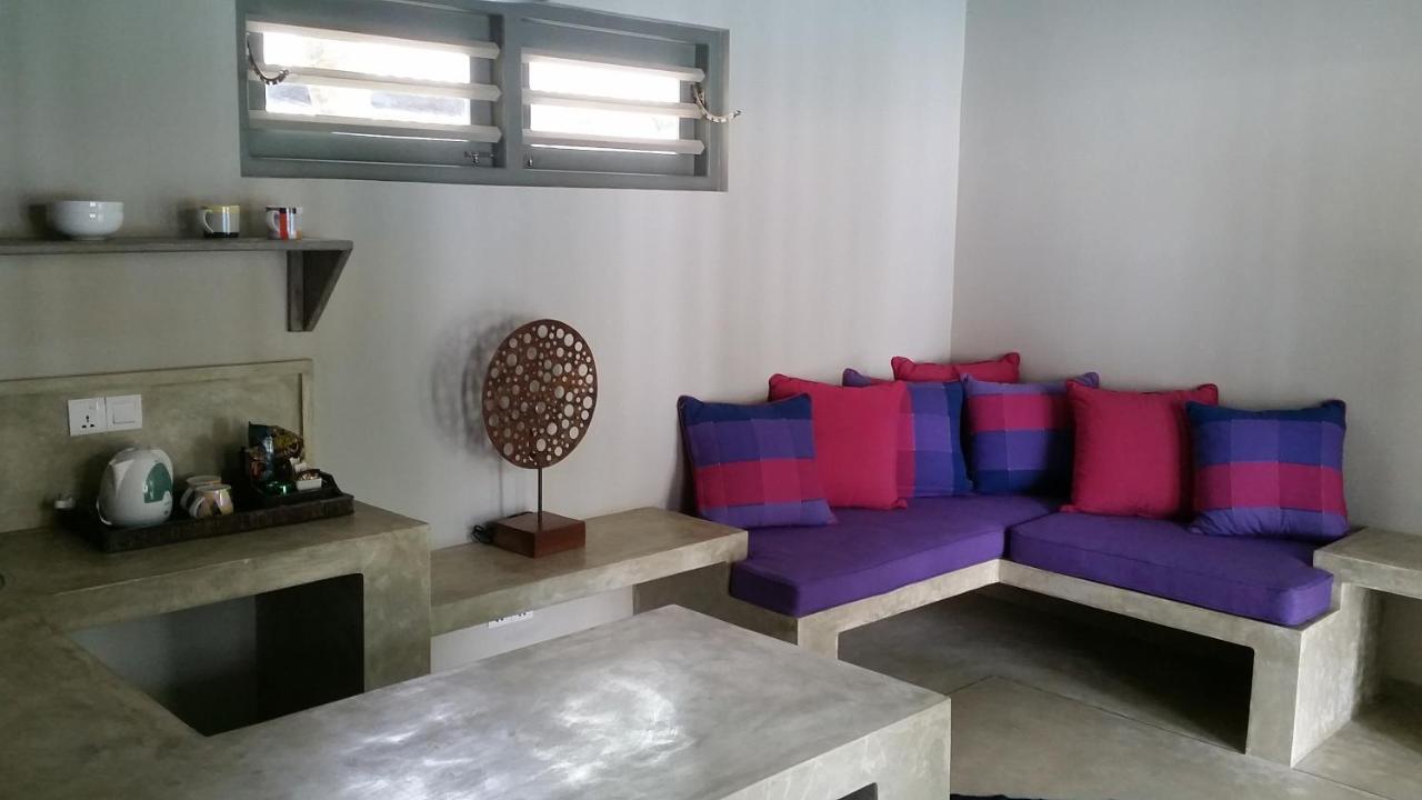 Thalpe Bungalows Unawatuna Bagian luar foto